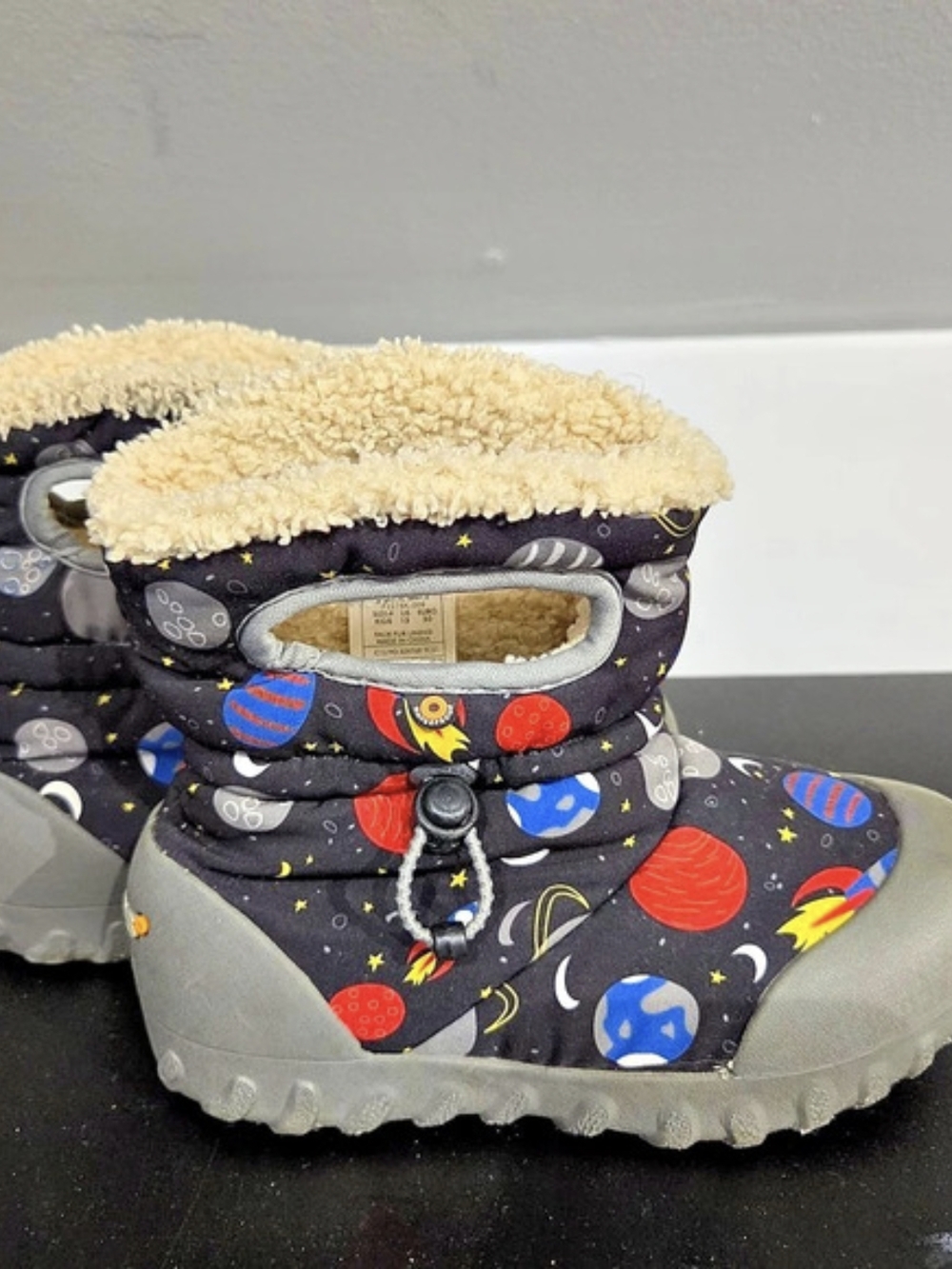 Bogs Kids Space Print Fuzzy Interior Winter Boots Size 13